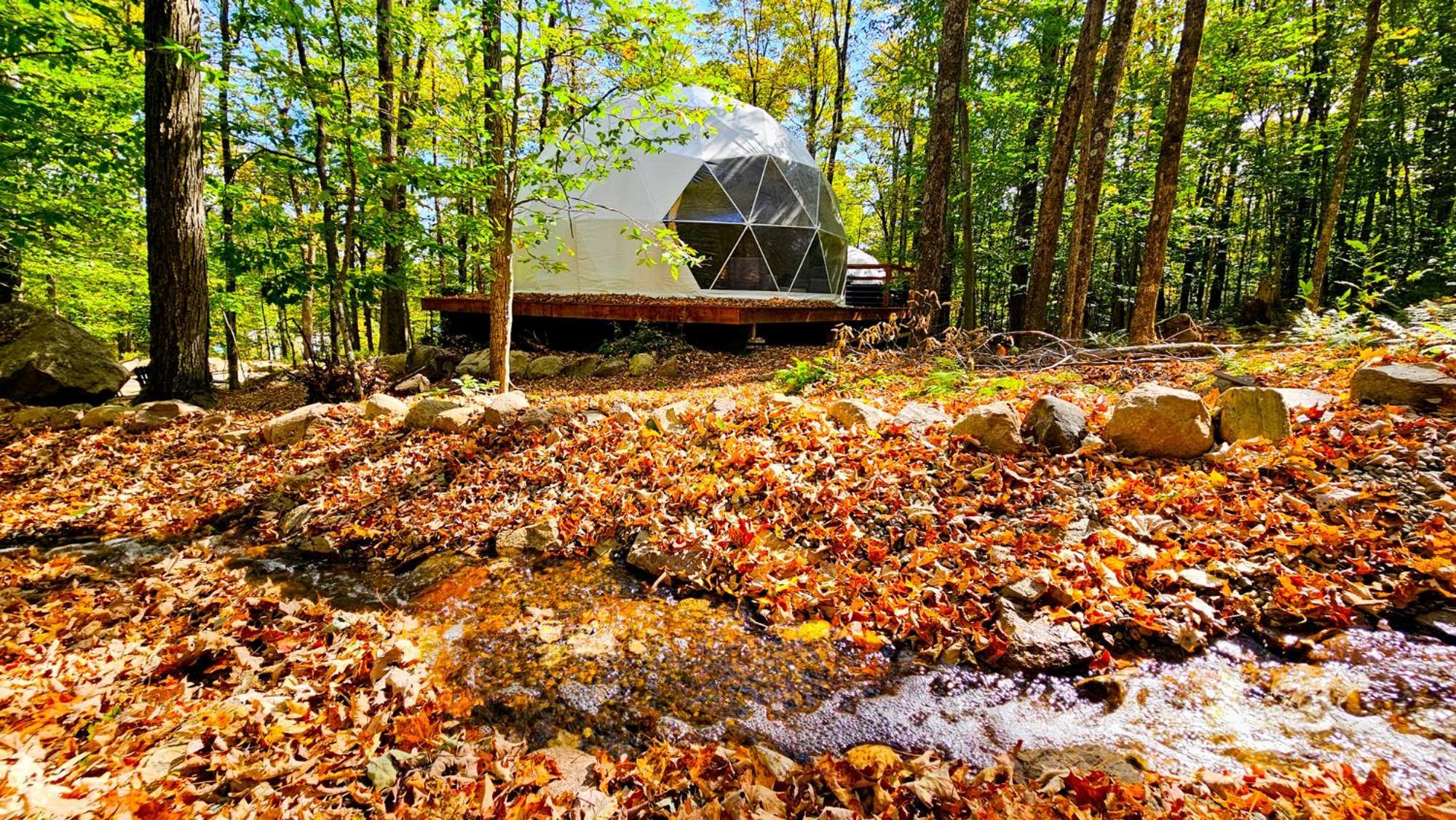 Dome Le Rocher Brownsburg Экстерьер фото